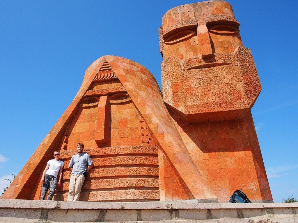 Tatik i Papik - symbol Górskiego Karabachu
